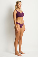 Essentials Edit Cross Front Multifit Bra / Sea Level