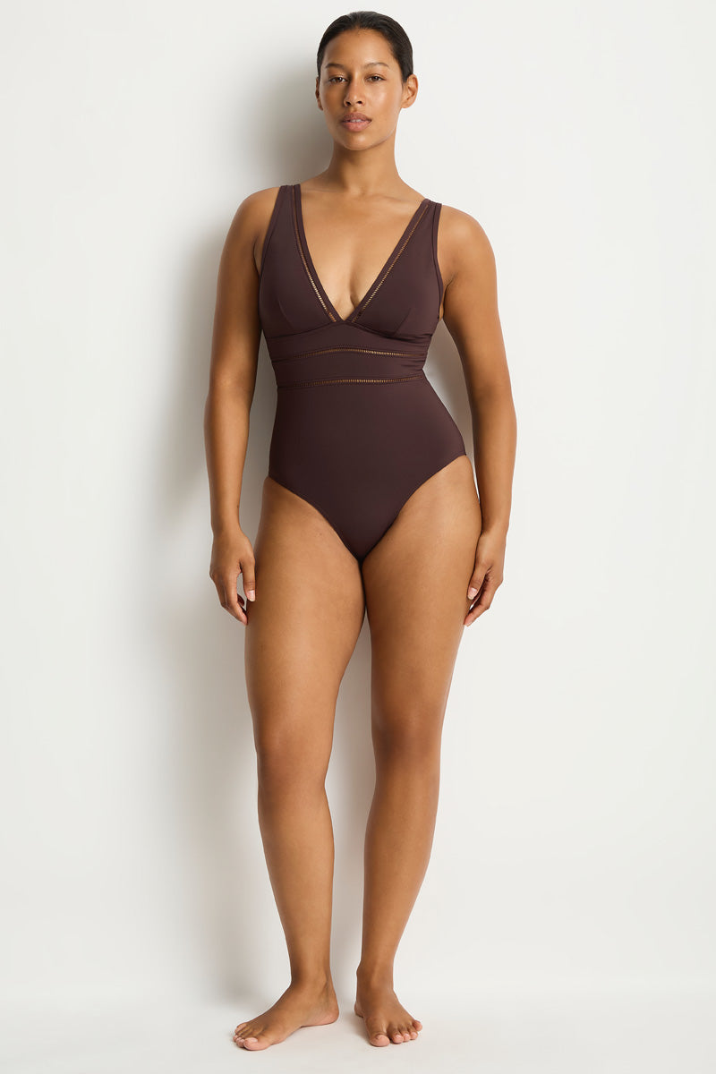 Essentials Edit Spliced One Piece / Sea Level