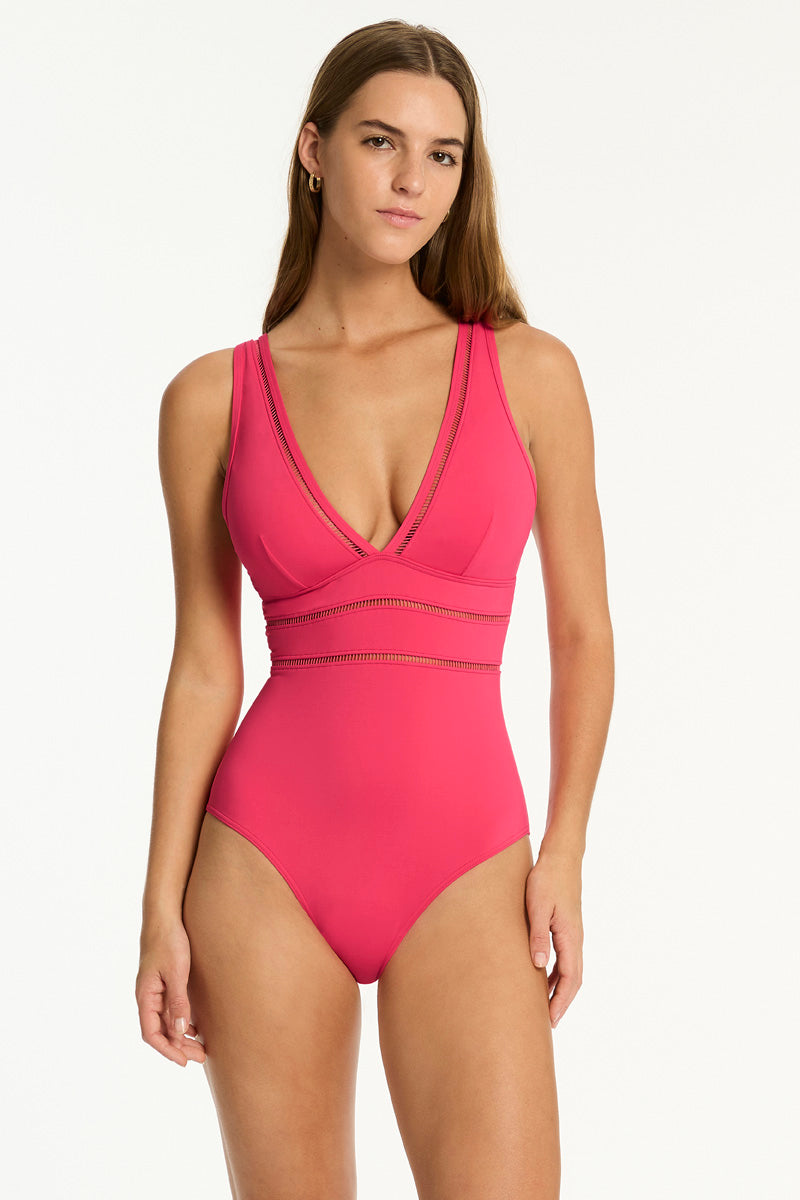 Essentials Edit Spliced One Piece / Sea Level