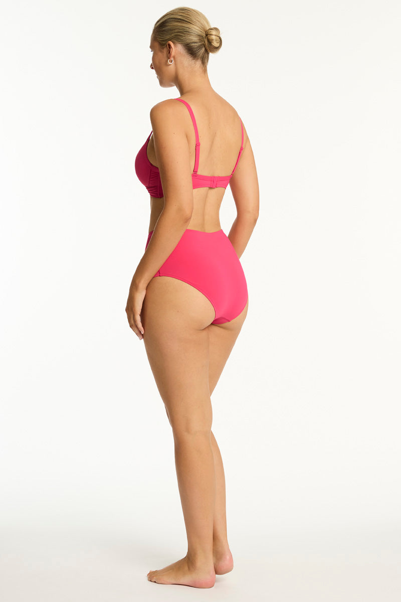 Essentials Edit Cross Front Moulded Cup Bra / Sea Level