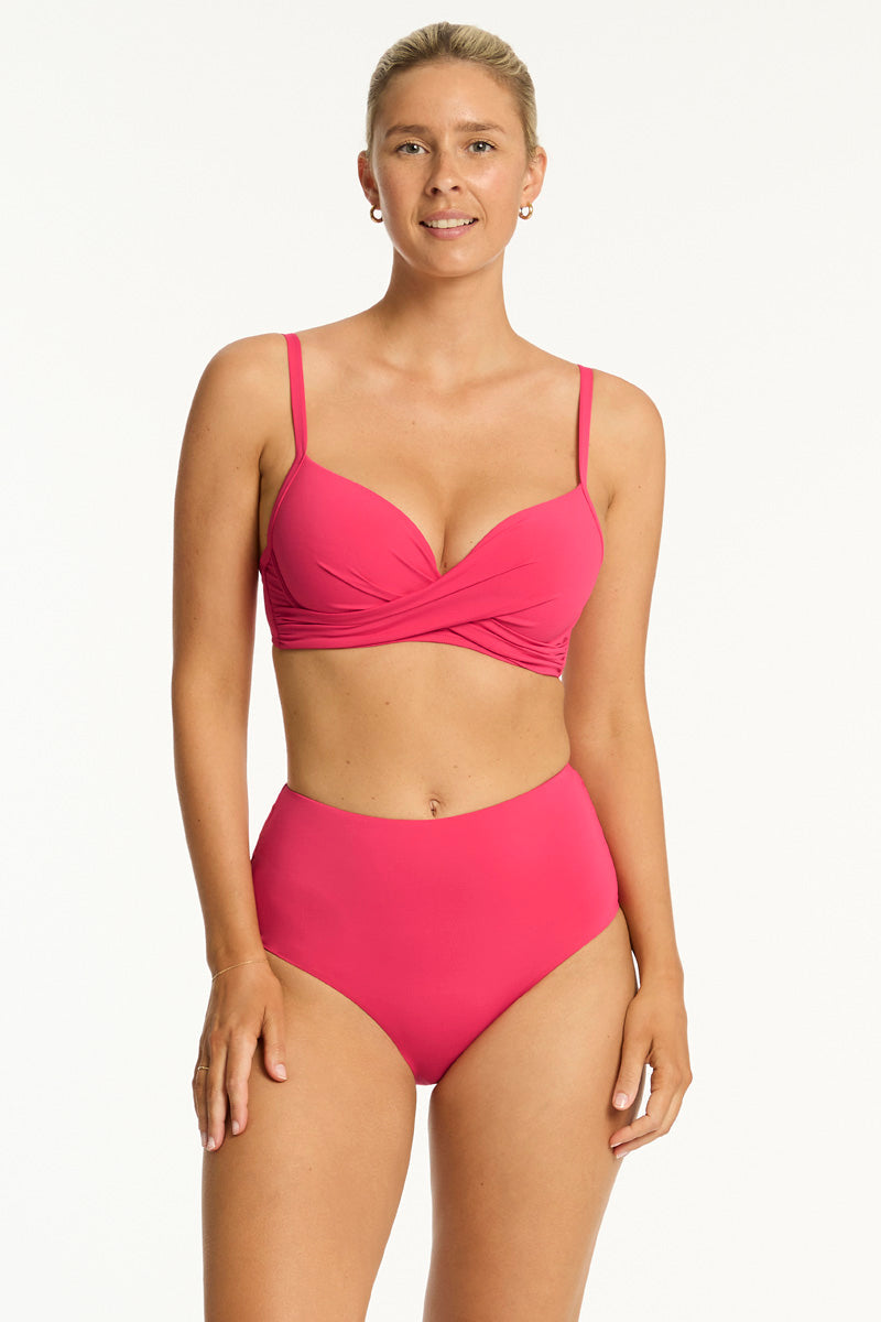 Essentials Edit Cross Front Moulded Cup Bra / Sea Level